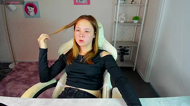 Lori Blossom online show from September 2025 08:32:01 AM