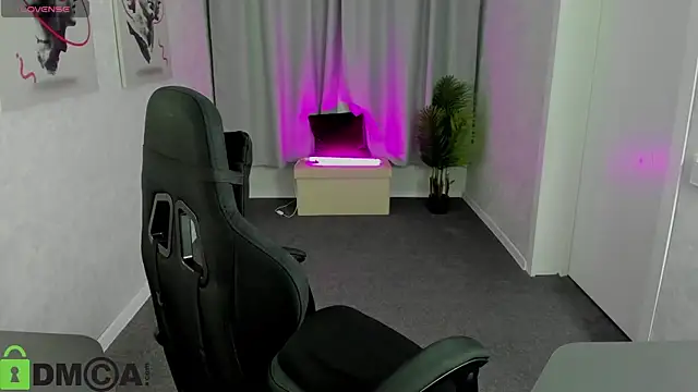 Lori Blossom online show from September 2025 08:20:02 AM