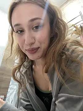 yourfavpsy  online show from March 2026 11:42:01 AM