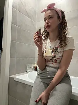 yourfavpsy  online show from January 2026 11:27:01 AM