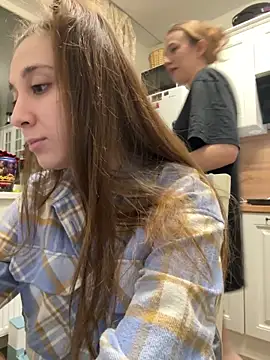 yourfavpsy  online show from April 2026 05:39:01 PM