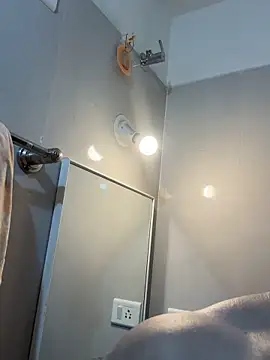 FitNhot sam online show from April 2026 07:20:02 PM