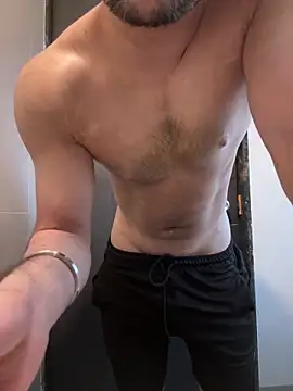 FitNhot sam online show from April 2026 10:40:01 AM