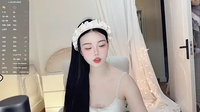 MM-feifei online show from September 2025 04:13:02 PM