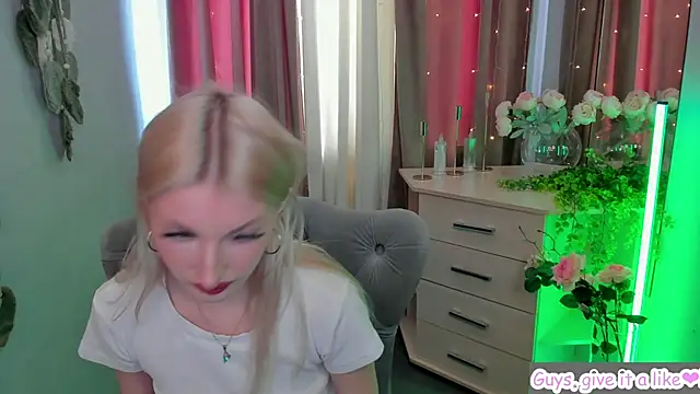 Sarrah blush online show from September 2025 08:20:02 AM