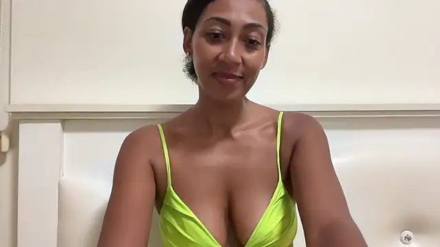 Vaylisse online show from September 2025 05:04:01 PM