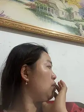 Nhung584 online show from October 2025 01:11:01 PM