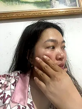 Nhung584 online show from November 2025 01:25:02 PM