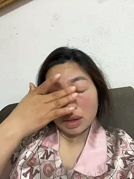 Nhung584 online show from November 2025 01:58:01 PM