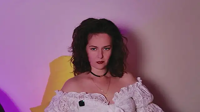 Witch in Silk online show from March 2026 05:26:02 PM