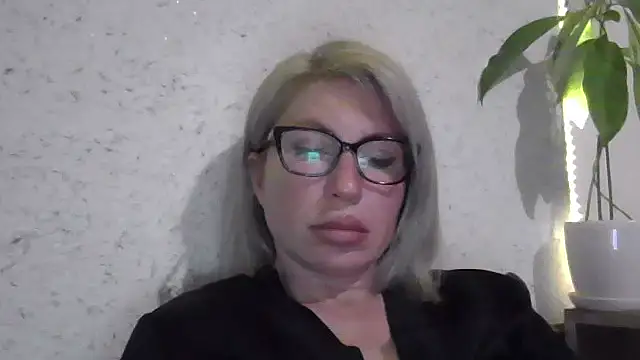 fox red lady7 online show from April 2026 07:27:01 PM