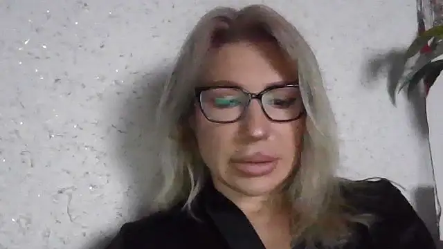 fox red lady7 online show from April 2026 07:05:02 AM