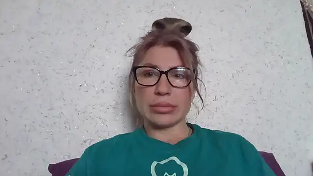 Snapshot of fox_red_lady7 chatting on February 2026 09:00:02 AM fox red lady7 online show from February 2026 09:00:02 AM