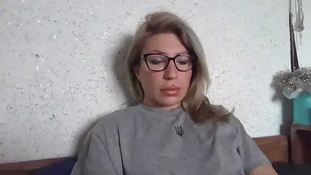 Snapshot of fox_red_lady7 chatting on January 2026 08:40:02 AM fox red lady7 online show from January 2026 08:40:02 AM