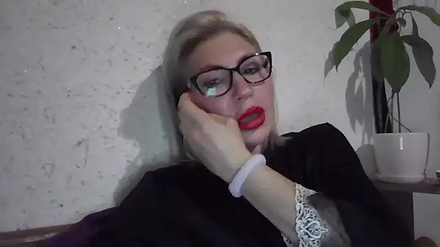 fox red lady7 online show from April 2026 06:58:02 PM