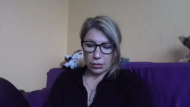 Snapshot of fox_red_lady7 chatting on February 2026 10:00:02 AM fox red lady7 online show from February 2026 10:00:02 AM