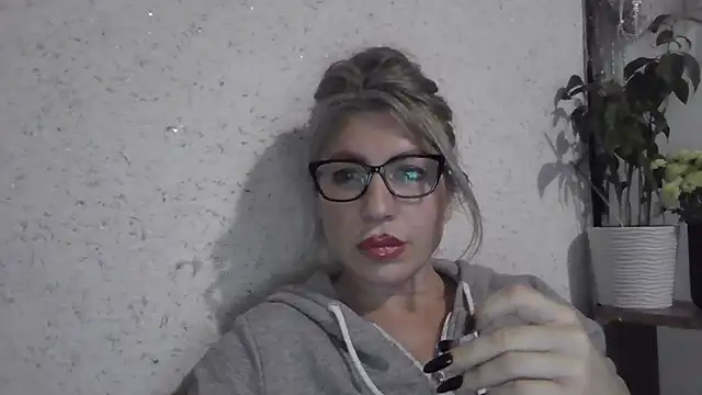 fox red lady7 online show from December 2025 12:04:02 PM