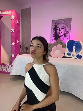 LUNAA    online show from April 2026 03:20:02 AM