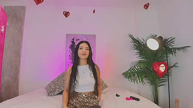 LUNAA    online show from February 2026 04:03:01 AM