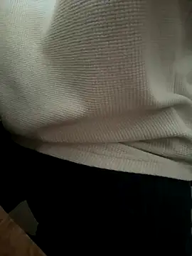 Snapshot of sonwmelt1 chatting on October 2025 06:48:02 AM sonwmelt1 online show from October 2025 06:48:02 AM