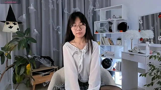 UdelaDodson online show from November 2025 01:22:01 AM