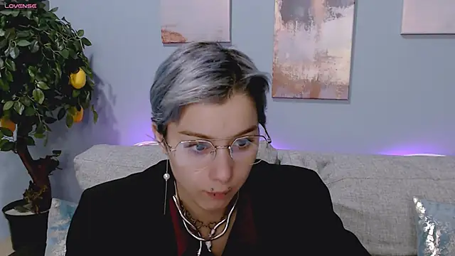 SophieAsh online show from September 2025 07:03:02 AM