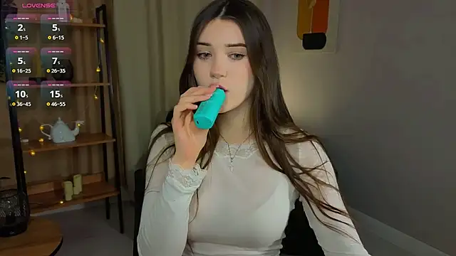 MollyBaby online show from February 2026 01:51:02 PM