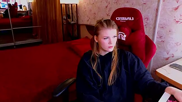 Jenny Skinner20 online show from November 2025 04:00:01 PM