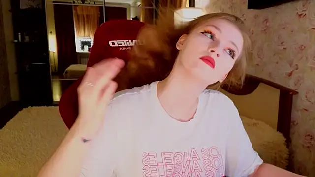 Jenny Skinner20 online show from December 2025 04:33:02 PM