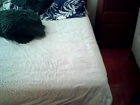 FallsForHerSmile online show from February 2026 05:02:01 PM