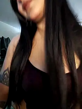 FallsForHerSmile online show from December 2025 03:55:01 PM