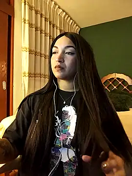 FallsForHerSmile online show from March 2026 09:00:02 AM