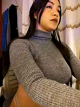 FallsForHerSmile online show from March 2026 06:11:02 AM