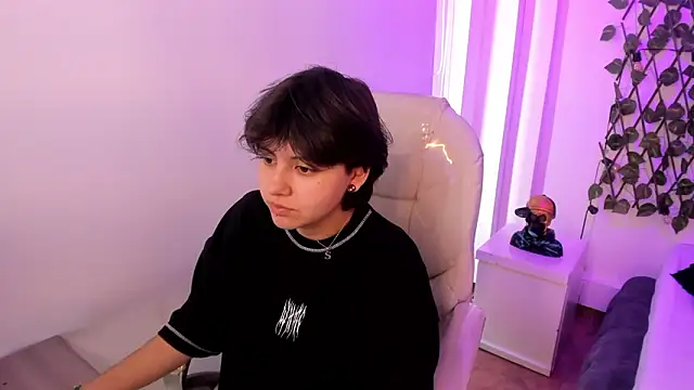 Nathaly ds online show from February 2026 07:13:01 PM