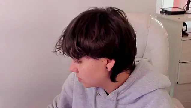 Nathaly ds online show from May 2026 04:01:01 PM