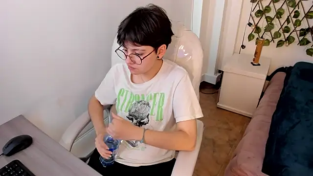 Nathaly ds online show from November 2025 07:51:01 PM