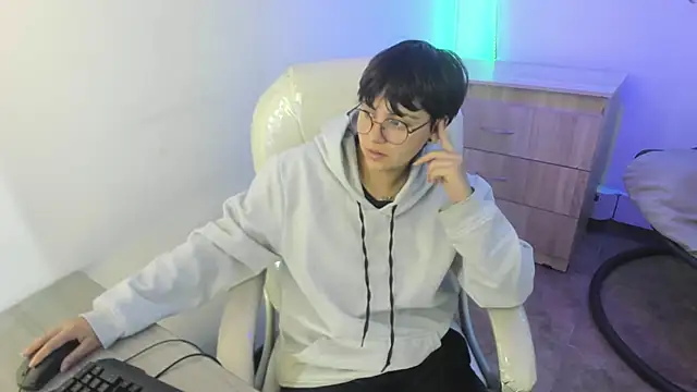 Nathaly ds online show from November 2025 01:00:02 PM