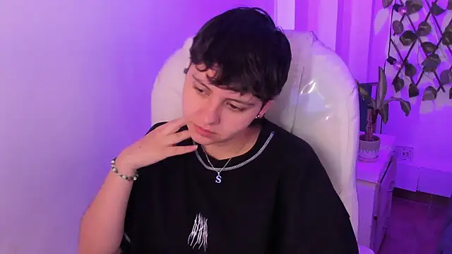 Nathaly ds online show from April 2026 08:21:01 PM