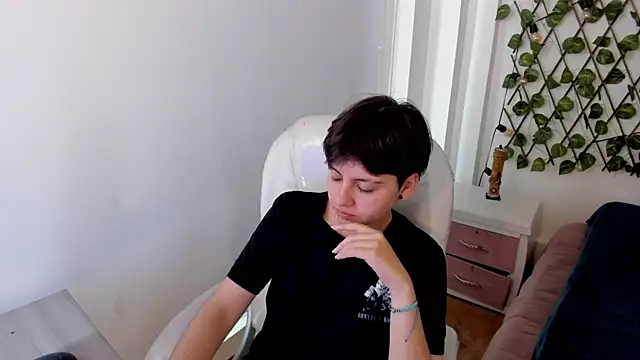 Nathaly ds online show from November 2025 08:01:02 PM