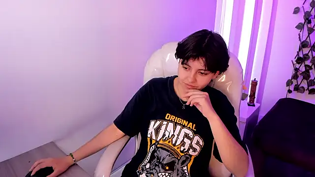 Nathaly ds online show from February 2026 07:32:02 PM