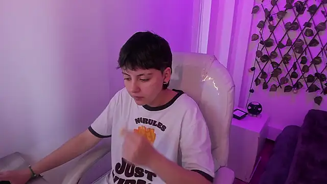 Nathaly ds online show from February 2026 05:34:02 PM