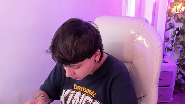 Nathaly ds online show from April 2026 06:26:01 PM