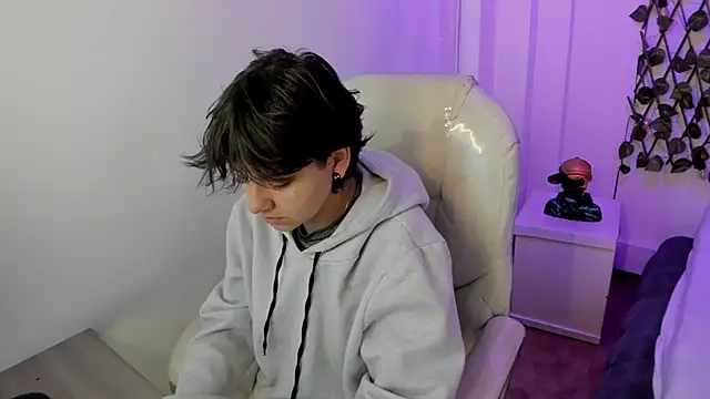 Nathaly ds online show from February 2026 12:14:02 PM