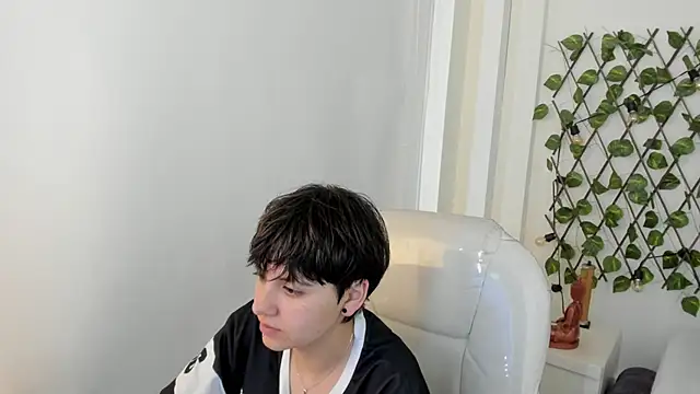 Nathaly ds online show from November 2025 06:41:01 PM