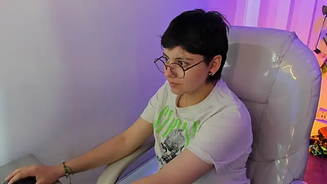 Nathaly ds online show from March 2026 07:47:01 PM