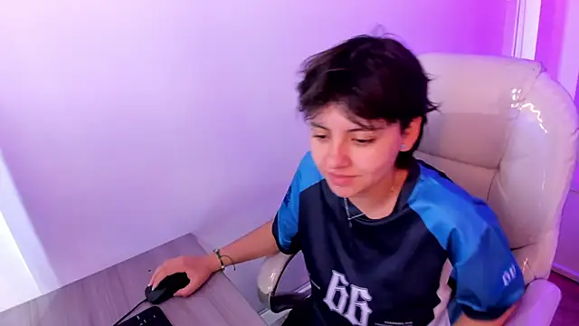 Nathaly ds online show from February 2026 04:48:01 PM