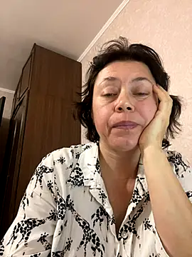 Kiravix online show from October 2025 04:07:02 PM