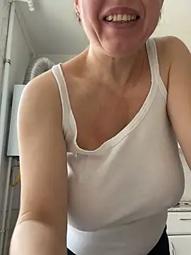 Snapshot of Kiravix chatting on January 2026 08:40:02 AM Kiravix online show from January 2026 08:40:02 AM