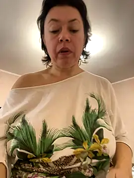 Snapshot of Kiravix chatting on December 2025 08:38:01 AM Kiravix online show from December 2025 08:38:01 AM