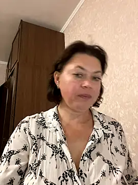 Kiravix online show from October 2025 05:02:01 PM